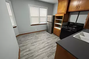 909 College Ave, Racine, WI 53403 - Photo 19