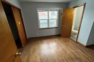 909 College Ave, Racine, WI 53403 - Photo 23