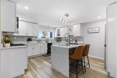 6352 N 104th St, Milwaukee, WI 53225 - Photo 5