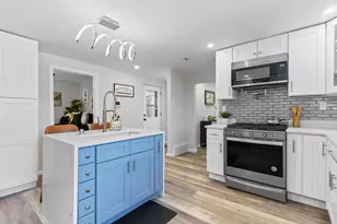 6352 N 104th St, Milwaukee, WI 53225 - Photo 7