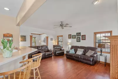 W172N7862  Shady Ln, Menomonee Falls, WI 53051 - Photo 11