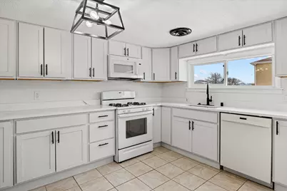 5329  16th St, Racine, WI 53406 - Photo 3