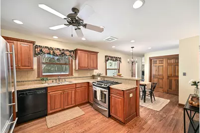 840  Terrace Dr, Elm Grove, WI 53122 - Photo 17