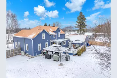 615 E Washington Ave, Cleveland, WI 53015 - Photo 3