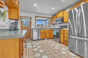 615 E Washington Ave, Cleveland, WI 53015 - Photo 5