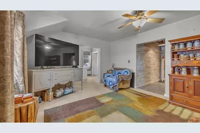 615 E Washington Ave, Cleveland, WI 53015 - Photo 19