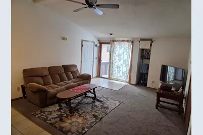 215  Franklin St #G, Delavan, WI 53115 - Photo 3