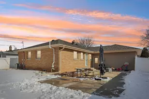 2833 S 72nd St, West Allis, WI 53219 - Photo 43