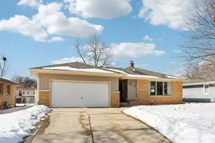 2833 S 72nd St, West Allis, WI 53219 - Photo 3
