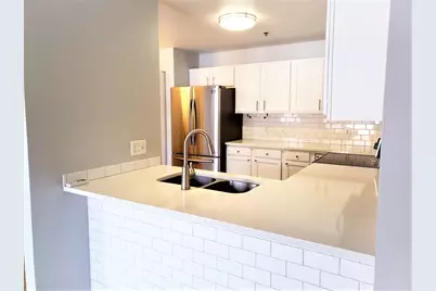 4737 S Hunter Ln, New Berlin, WI 53151 - Photo 3