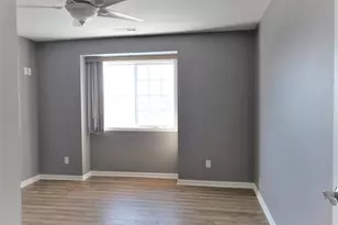 4737 S Hunter Ln, New Berlin, WI 53151 - Photo 7