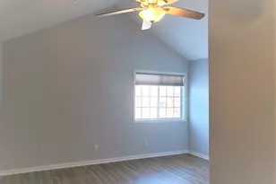 4737 S Hunter Ln, New Berlin, WI 53151 - Photo 11