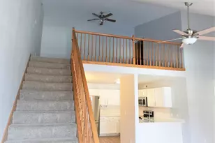 4737 S Hunter Ln, New Berlin, WI 53151 - Photo 5