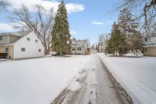 3236 S 97th St, Milwaukee, WI 53227 - Photo 23