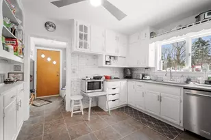 3236 S 97th St, Milwaukee, WI 53227 - Photo 9