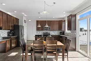 465 Chasefield Dr, Williams Bay, WI 53191 - Photo 15