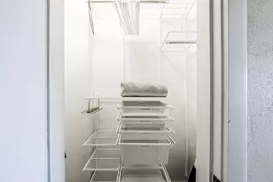 1028 E Juneau Ave, Milwaukee, WI 53202 - Photo 5