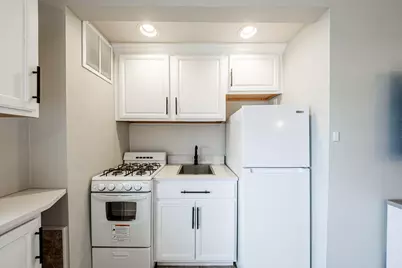 1028 E Juneau Ave #812, Milwaukee, WI 53202 - Photo 9