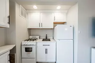 1028 E Juneau Ave, Milwaukee, WI 53202 - Photo 9