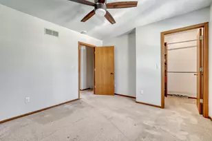 6919 Harvey Ave, Wauwatosa, WI 53213 - Photo 15