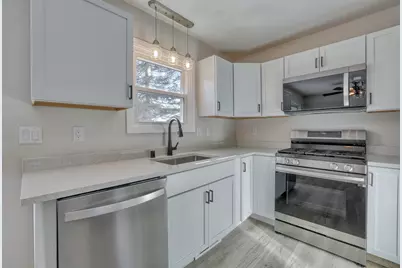 6919  Harvey Ave, Wauwatosa, WI 53213 - Photo 11