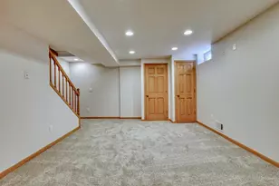 6919 Harvey Ave, Wauwatosa, WI 53213 - Photo 27