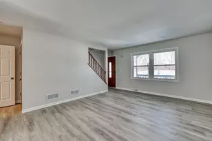 6919 Harvey Ave, Wauwatosa, WI 53213 - Photo 5