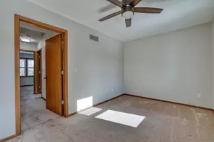 6919 Harvey Ave, Wauwatosa, WI 53213 - Photo 19