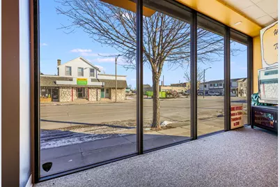 1227  Washington St, Manitowoc, WI 54220 - Photo 7