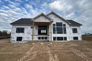 9401 W Huntington Dr, Mequon, WI 53097 - Photo 3