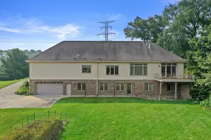 S94W23620 Kunzendorf Ct, Vernon, WI 53103 - Photo 3