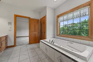 S94W23620 Kunzendorf Ct, Vernon, WI 53103 - Photo 21