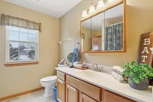 W142N9935 Amber Dr, Germantown, WI 53022 - Photo 21