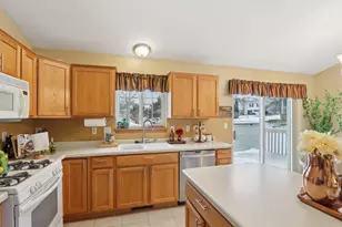 W142N9935 Amber Dr, Germantown, WI 53022 - Photo 13