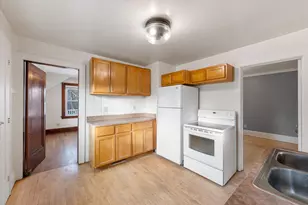 911 W Eula Ct, Glendale, WI 53209 - Photo 17