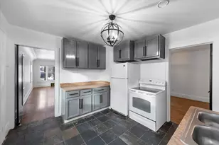 911 W Eula Ct, Glendale, WI 53209 - Photo 7