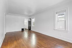 911 W Eula Ct, Glendale, WI 53209 - Photo 3