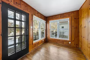 911 W Eula Ct, Glendale, WI 53209 - Photo 5