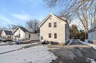 911 W Eula Ct, Glendale, WI 53209 - Photo 23