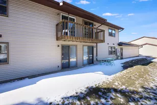 910 E Cedar Ave, Manitowoc, WI 54220 - Photo 25