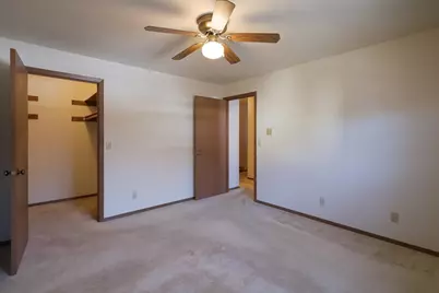 910 E Cedar Ave #604, Manitowoc, WI 54220 - Photo 15