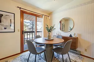 910 E Cedar Ave, Manitowoc, WI 54220 - Photo 9