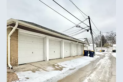 7705 W Rogers St, West Allis, WI 53219 - Photo 33