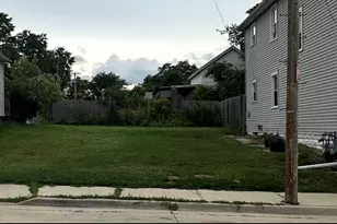 1016 Davis Pl, Racine, WI 53403 - Photo 1