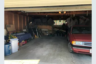 3647A E Munkwitz Ave #upper, Cudahy, WI 53110 - Photo 15