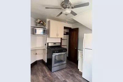 3647A E Munkwitz Ave #upper, Cudahy, WI 53110 - Photo 7