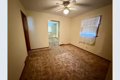 8541 W McMyron St, West Allis, WI 53214 - Photo 7