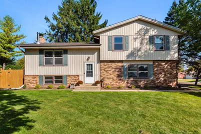 W165N10401  Wagon Trl, Germantown, WI 53022 - Photo 25