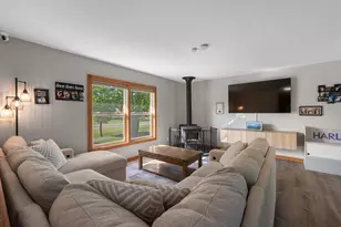 W165N10401 Wagon Trail, Germantown, WI 53022 - Photo 5