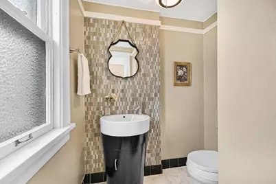 8140  Hillcrest Dr, Wauwatosa, WI 53213 - Photo 19